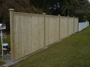 product-Inset%20pailing%20fence%20with%20post%20caps-Inset-paling-fence-with-post-caps[1]